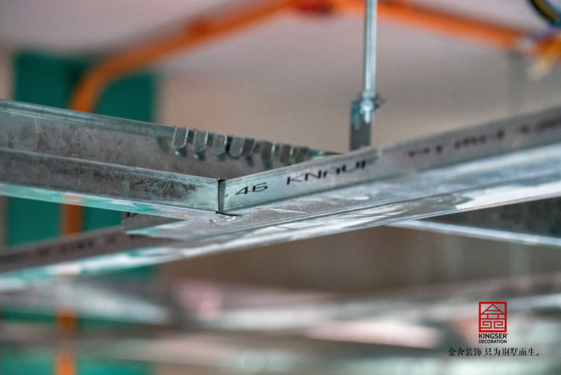 西山林語別墅裝修木工瓦工施工現場